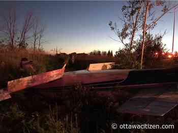 Plane crashes near Highway 417, occupants treated by paramedics