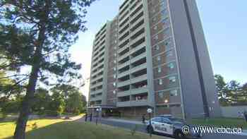 2-year-old boy dies after fall from Toronto apartment building