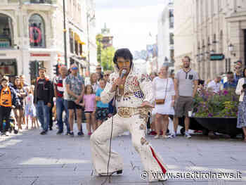 Norweger stellt neuen Weltrekord im Elvis-Singen auf - Suedtirol News
