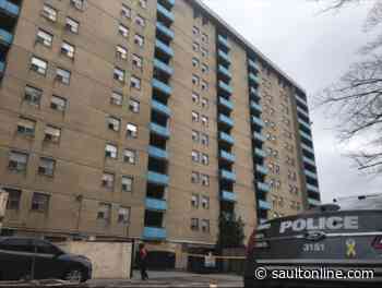 Police investigate death of child who fell from balcony in Toronto