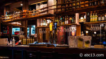 6 bars, the majority in Houston area, have license suspended for violating Gov. Abbott's order - KTRK-TV