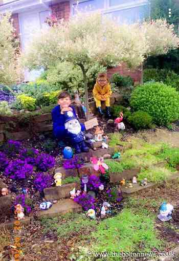 Bolton hospice wowed by efforts in garden competition