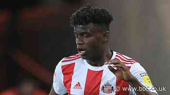 Norwich City sign Bali Mumba from Sunderland