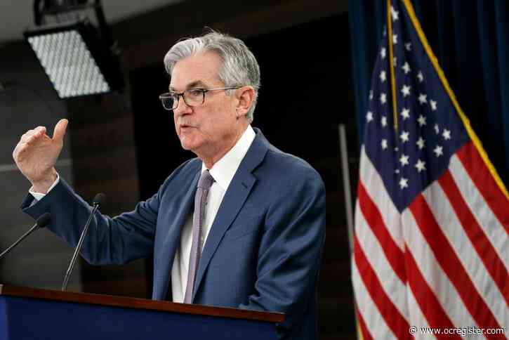 Fed sees dim economic outlook as virus squeezes economy