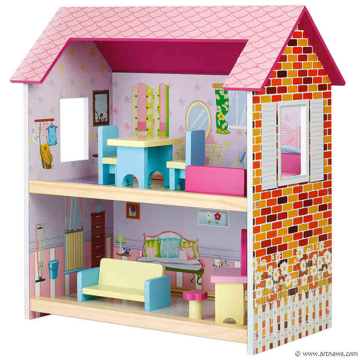 The Best Dollhouse Kits for Creating a Miniature World