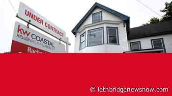 More Americans signed contracts to buy homes in June - Lethbridge News Now