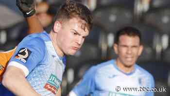 Matty Platt: Barrow sign Blackburn Rovers defender