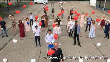 Rote Herzluftballons an der Eberlin-Mittelschule in Jettingen - Augsburger Allgemeine