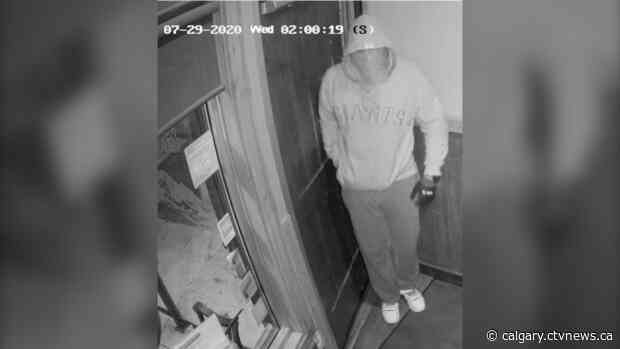 Shot fired into ceiling of Calgary pub during early-morning robbery
