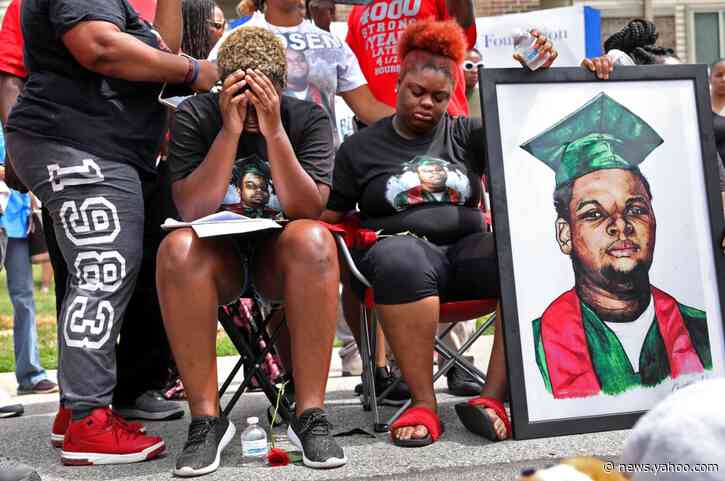Prosecutor: No charges for officer in Michael Brown’s death