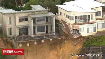 Climate change: Coastal erosion 'to threaten more Australian homes'