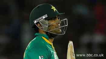 Umar Akmal: Pakistan batsman's suspension halved after appeal