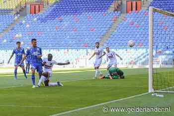 Vitesse wint in GelreDome oefenduel met KVC Westerlo