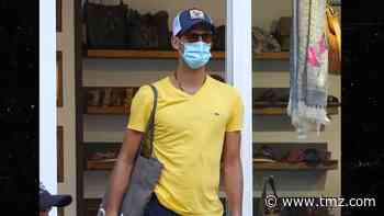 Novak Djokovic Finally Wears a COVID Mask, It's a Miracle!