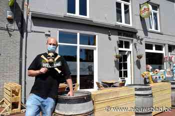 Door corona geen rockfestival in augustus? Dan opent deze cafébaas zijn zaak maar wat vroeger - Het Nieuwsblad