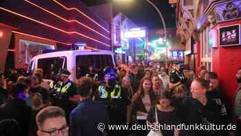 Alkoholverbot in Hamburg - "Der Fehler ist schon im Mai passiert" - Deutschlandfunk Kultur