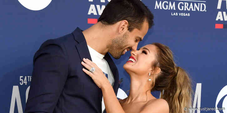 Eric Decker & Wife Jessie James Decker Pack on the PDA in Swimsuits!
