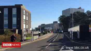 DVLA to recruit 400 more staff to clear lockdown backlog