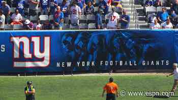 Giants sign lineman Gates to 2-year extension