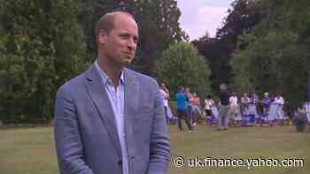 Prince William hosts outdoor FA Cup final viewing