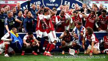 ‘That’s why you need the president’, William jokes as Aubameyang drops trophy