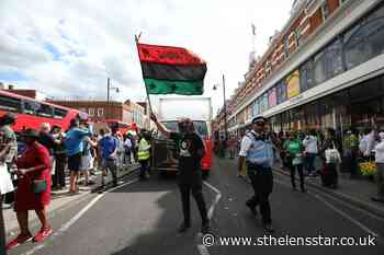 Protesters blocking roads bring Brixton to a halt - St Helens Star