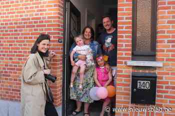 Fotografe die deurportretten maakte, krijgt zomerexpo (Sint-Niklaas) - Het Nieuwsblad