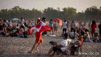 Easing up on public drinking laws would be useful as bars reopen, infectious disease experts say