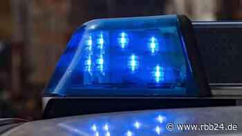 Mann fährt Poller an und wird festgenommen - rbb24