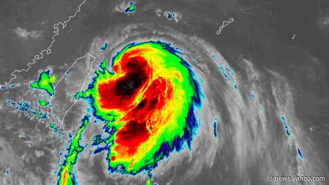 Severe Tropical Storm Hagupit on a crash course with eastern China