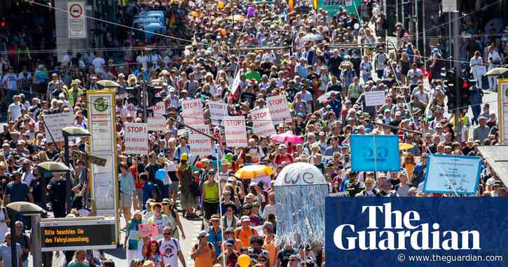 'Masks make us slaves': thousands march in Berlin anti-lockdown protest – video