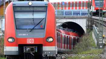 Nach Attacke in S-Bahn: Polizei sucht mit Fotos nach Tatverdächtigen