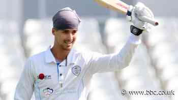 Derbyshire v Nottinghamshire: Leus du Plooy century gives Derbyshire hope