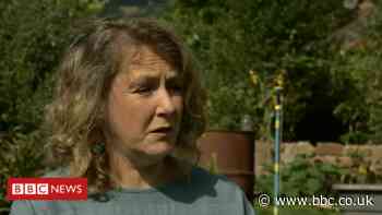 Breast cancer patients 'devastated' at Solihull centre closure - BBC News