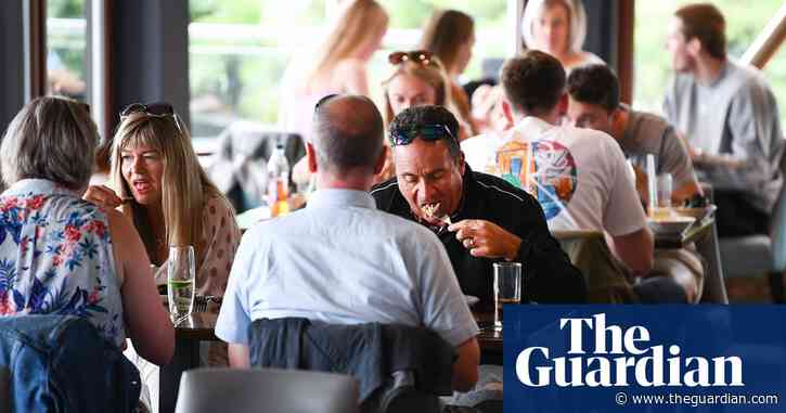 UK high streets get boost as 'eat out to help out' scheme begins