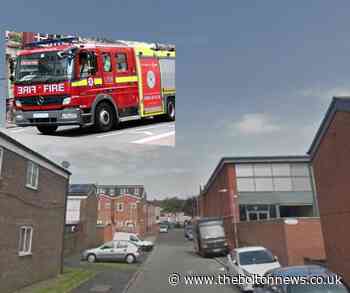 Firefighters tackle cooking fire on Lindfied Drive, Halliwell