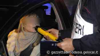 Carpi, ballerina ubriaca offre soldi ai carabinieri: denunciata - Gazzetta di Modena