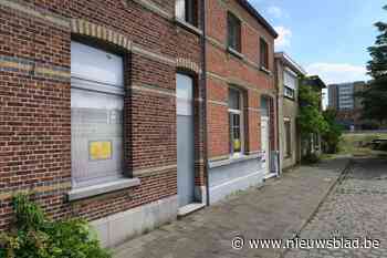 De Vlaamse Waterweg koopt vijf huizen langs kanaal en breekt ze af: “Maar uitbreiding sluizencomplex niet aan de orde”