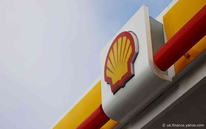 Market report: Oil giants hold blue-chip index steady