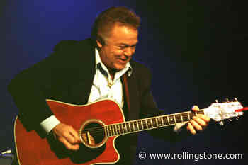 Roy Clark’s Signature Songs to Be Compiled on ‘Greatest Hits’ Album