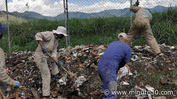 FOTOS: ¡Qué poco de basura! Autoridades limpiaron las vallas del aeropuerto Olaya Herrera, repletas de desechos - Minuto30.com