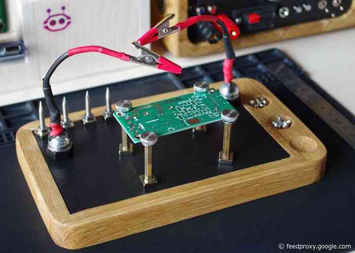 DIY magnetic helping hands set