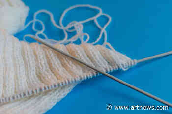 The Best Knitting Books for Experts and Beginners