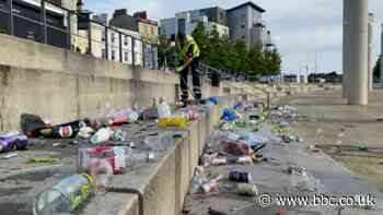 Cardiff Bay: Minority of young people 'ruining it for majority'