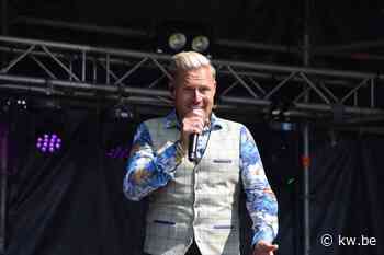 Paraschol in Beernem : artiesten loven organisatoren Willy en Sofie met hun evenement - Krant van Westvlaanderen