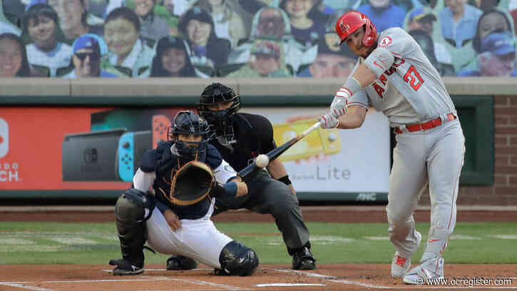 Angels ride early homers from Mike Trout, Albert Pujols to victory