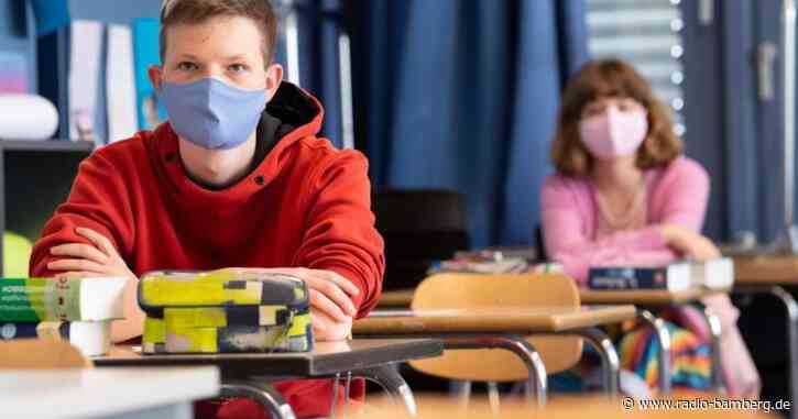 Experten empfehlen Maske auch im Klassenzimmer