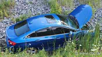 Oshawa man dead after Highway 404 crash