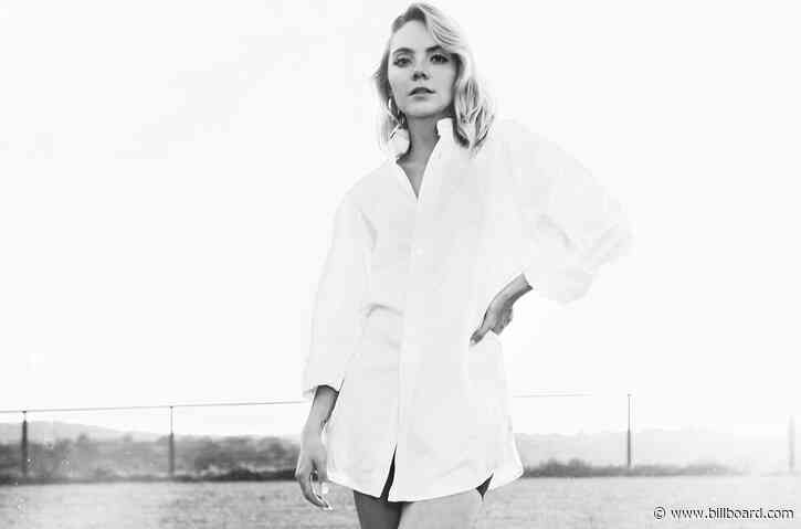 Makin’ Tracks: Danielle Bradbery Displays New  Artistic Maturity In ‘Never Have I Ever’