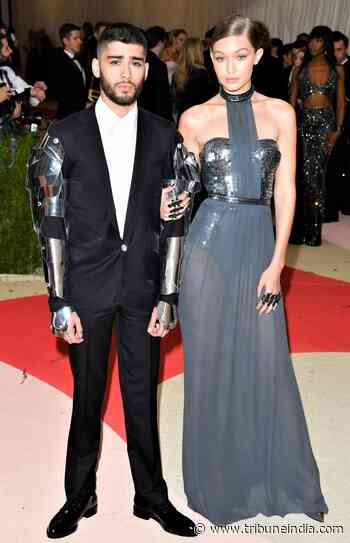 Isn’t it sweet? Zayn Malik and Gigi Hadid are breaking the net with PDA moment - The Tribune India